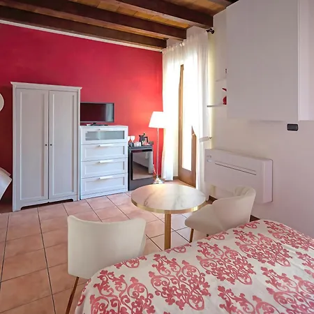 Гостьовий будинок Veronetta House 3*